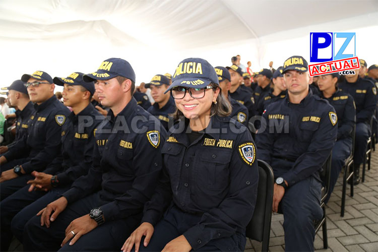Grupo de policías graduados www.pzactual.com